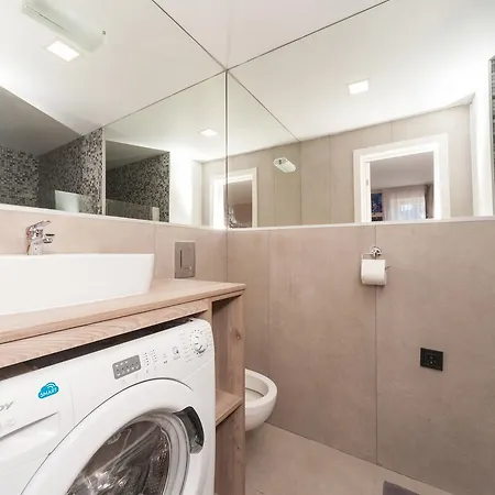 New Vip Aparts Deribasovskaia Apartment *