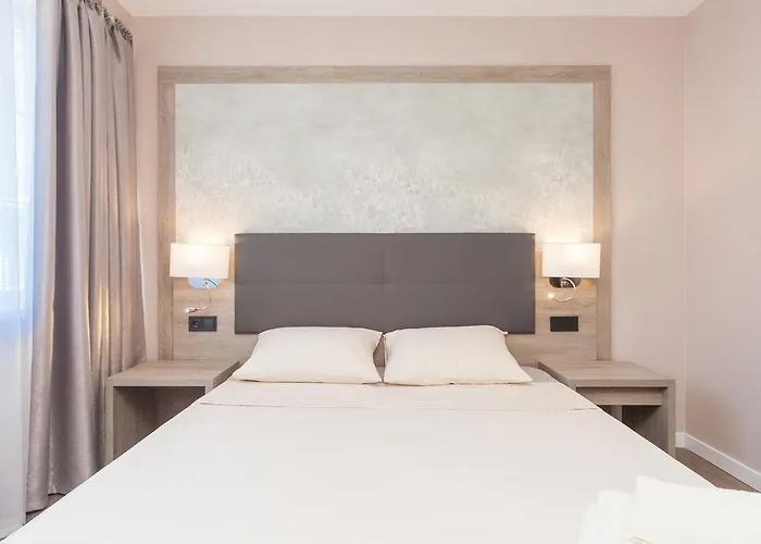 New Vip Aparts Deribasovskaia Odesa