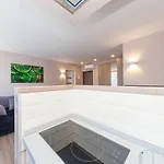 New Vip Aparts Deribasovskaia Апартаменты Одесса
